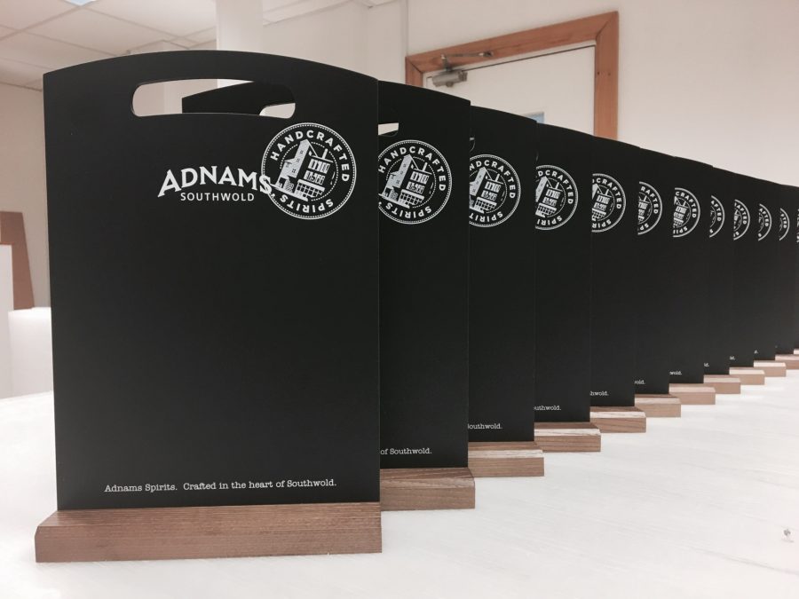 Chalkboard table talker with handle cutout
