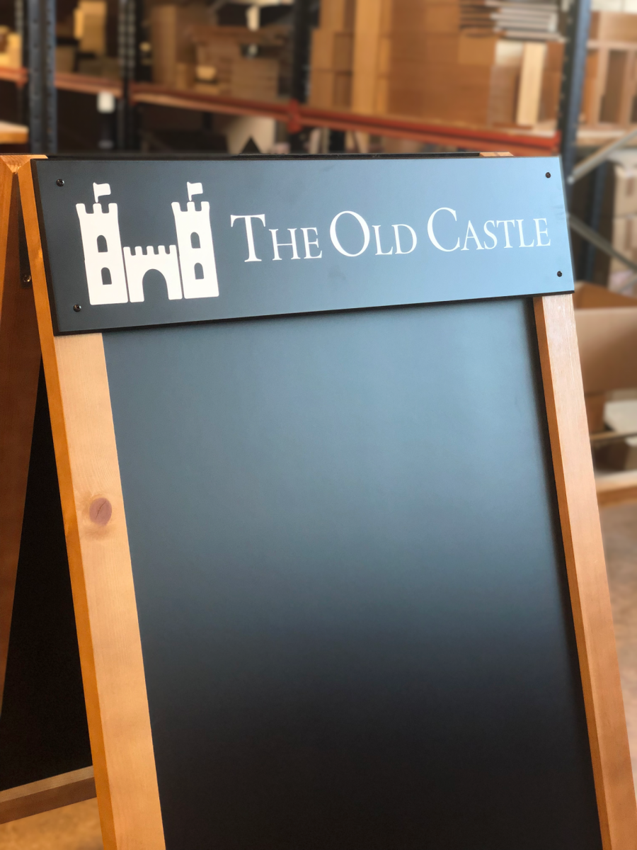Reverisble insert wooden a-frame pavement sign